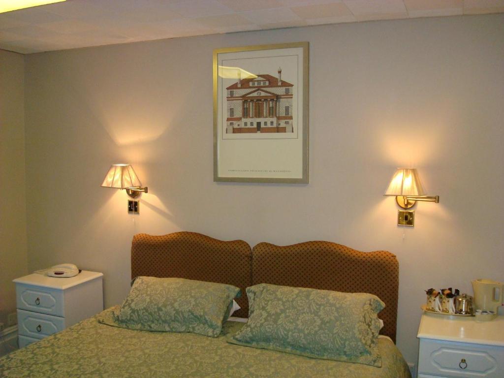 Hunters Lodge Guest House Southampton Bilik gambar