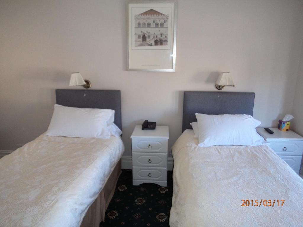 Hunters Lodge Guest House Southampton Bilik gambar