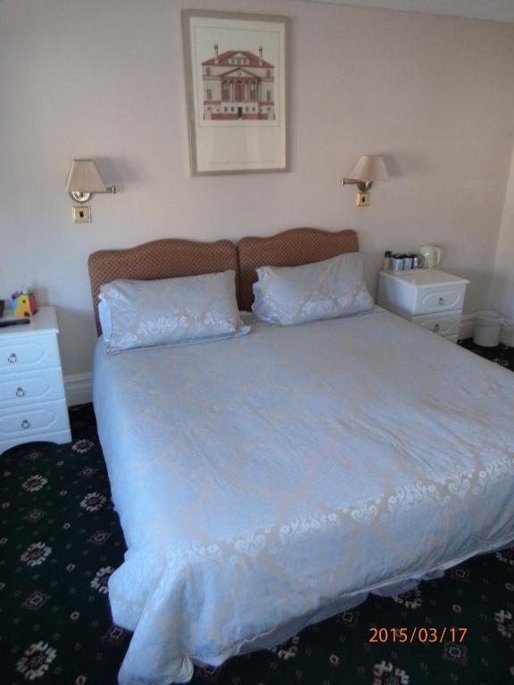 Hunters Lodge Guest House Southampton Bilik gambar